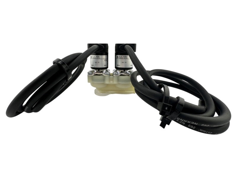 Doppelmischventil, 24V, 2 x ¾" Anschlussgewinde, 1 x Ø 13,5mm Stutzen seitlich, mit Anschlusskabel