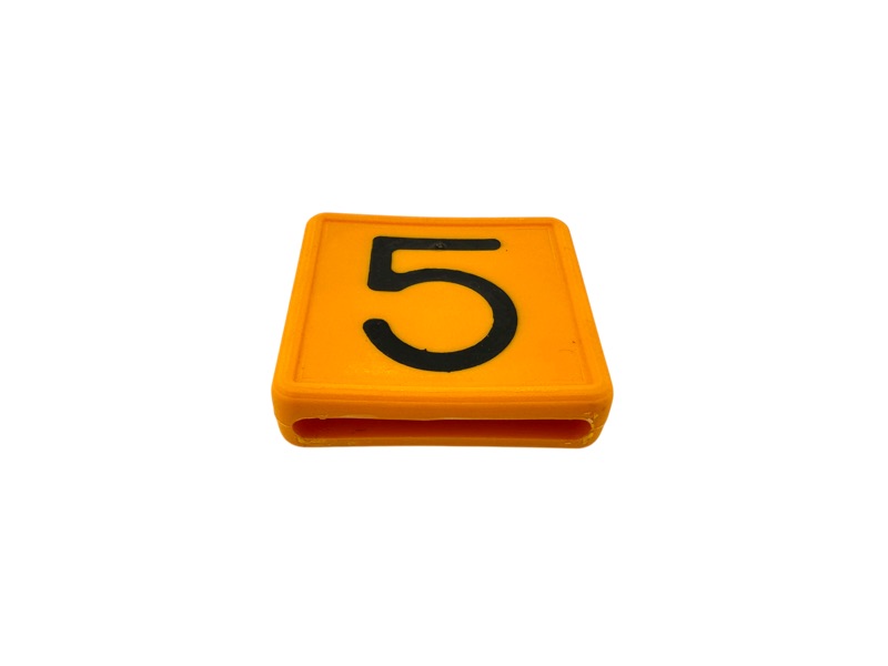 Halsband Nr. 5 , orange klein, 47 x 48 mm