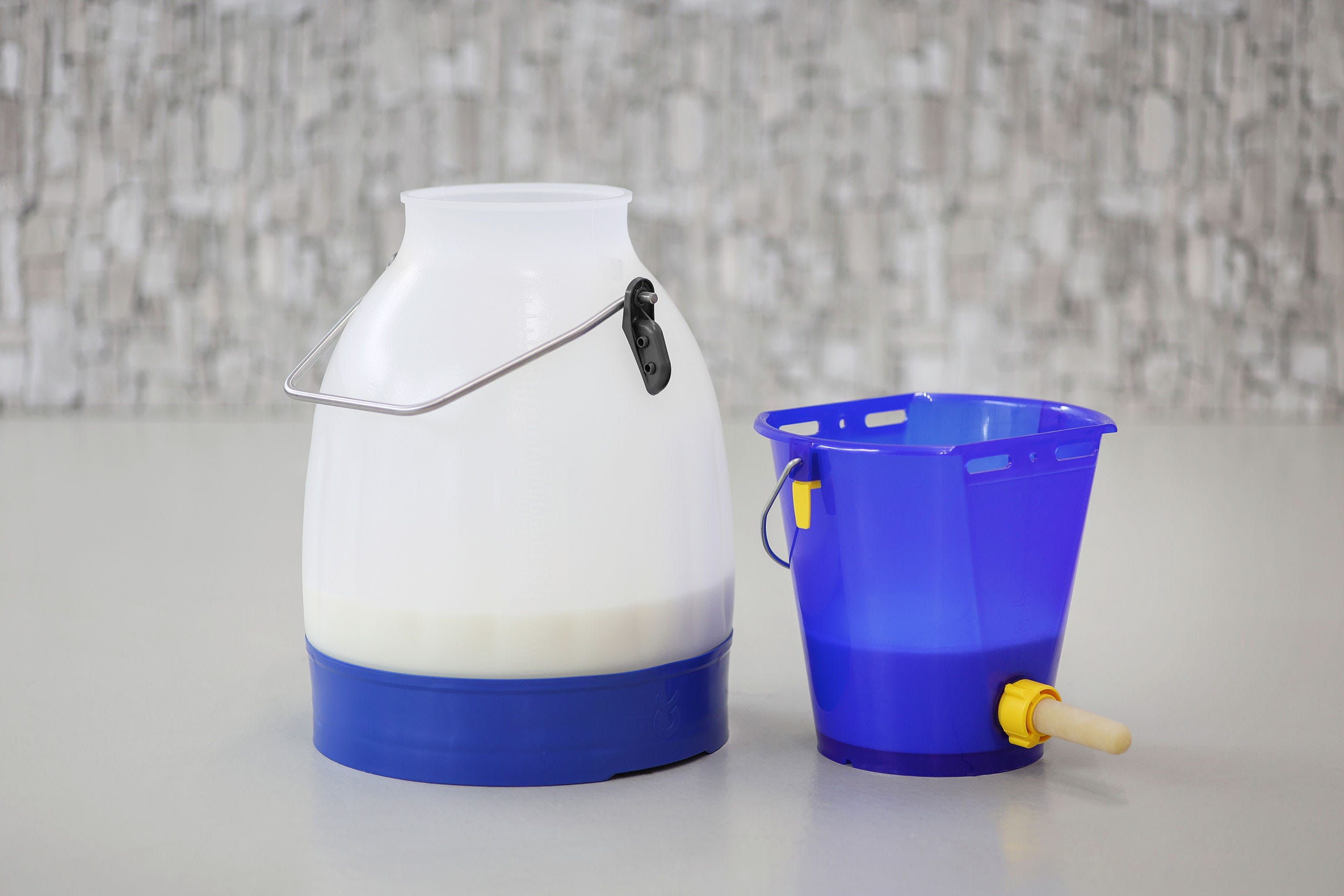 Melkeimer halbtransparent
